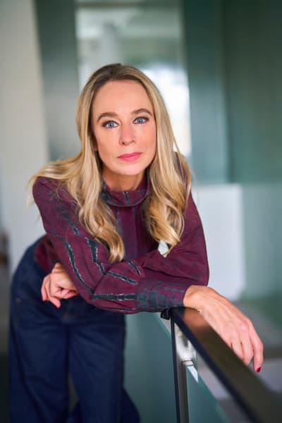 Laura Heintz - Headshot